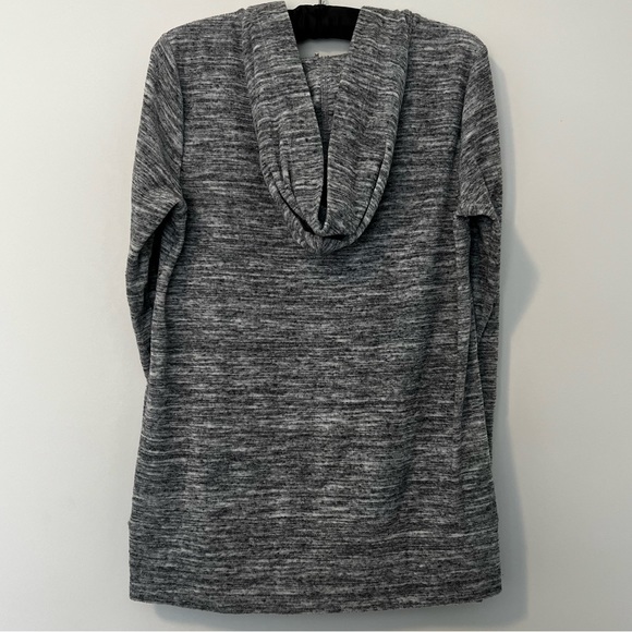 Heathered pullover. - Picture 3 of 4